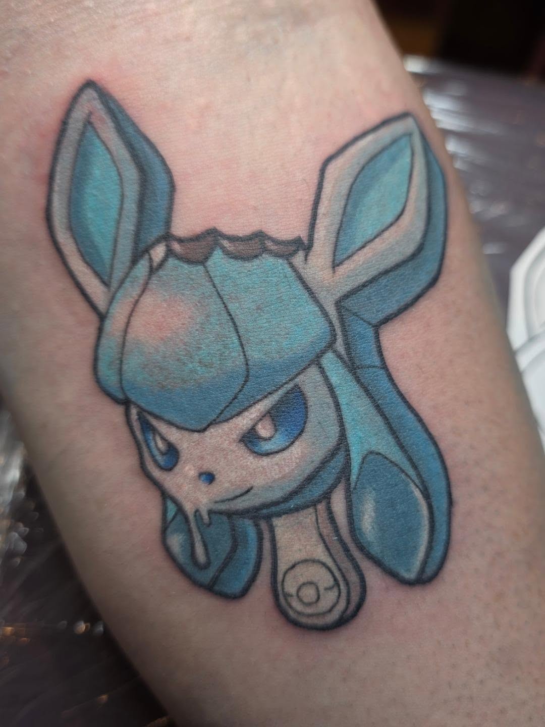 Tattoo by @embermoontattoos โ anime, new_school