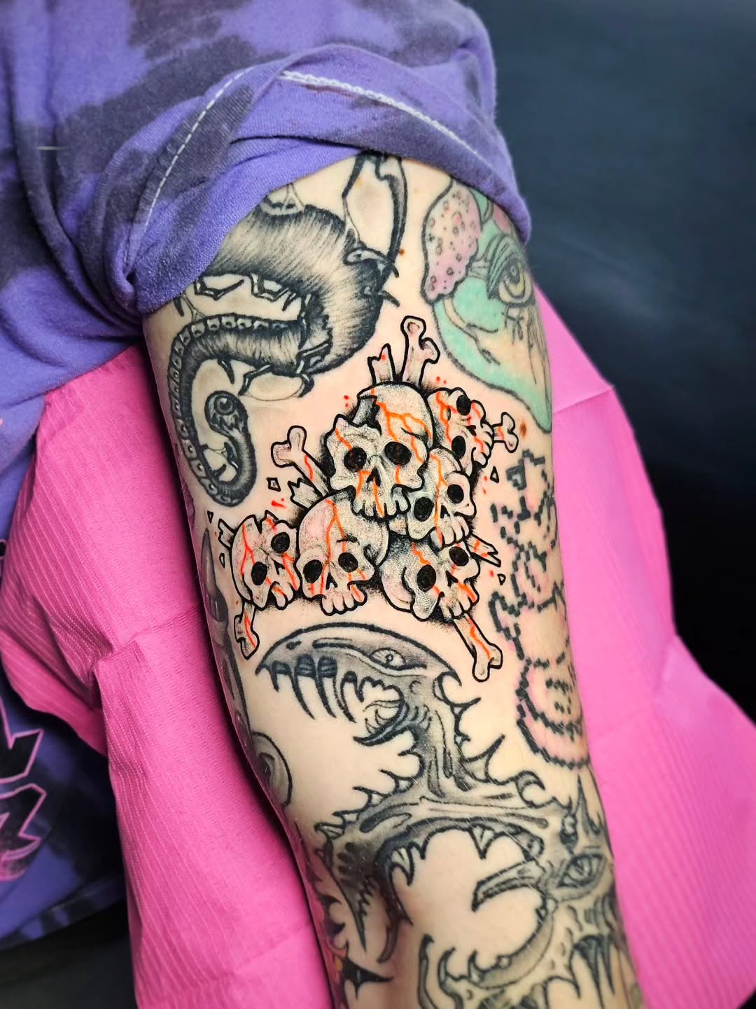 Tattoo by @prettiepluto — black_and_grey, trash_polka