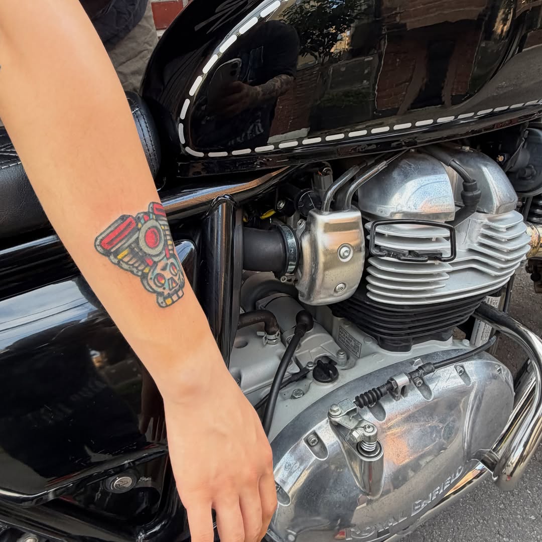 Tattoo by @sloth_bon — new_school