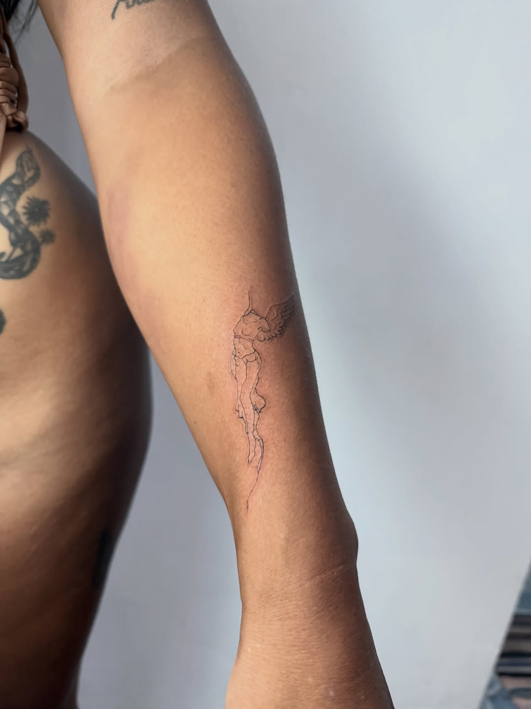 Tattoo by @tattedbymae — fine_line, minimalist