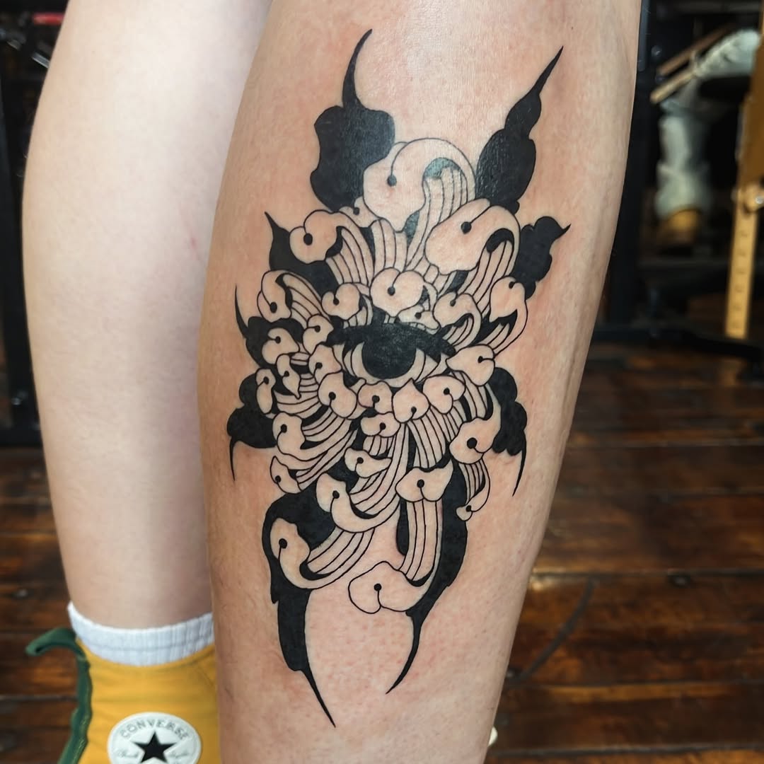 Tattoo by @cow.boy.ink — japanese_irezumi, blackwork