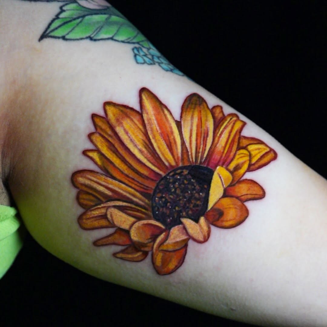 Tattoo by @rayvin_tattoos — realism, fine_line