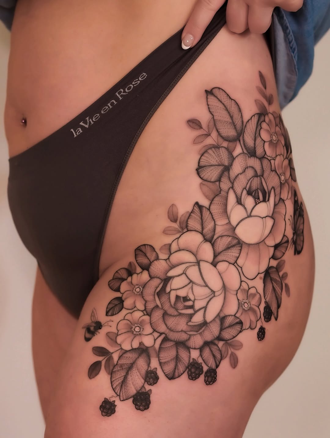 Tattoo by @jennaleeshaaktattoo — black_and_grey, realism