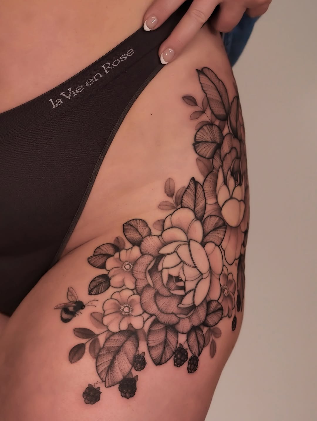 Tattoo by @jennaleeshaaktattoo — black_and_grey, realism