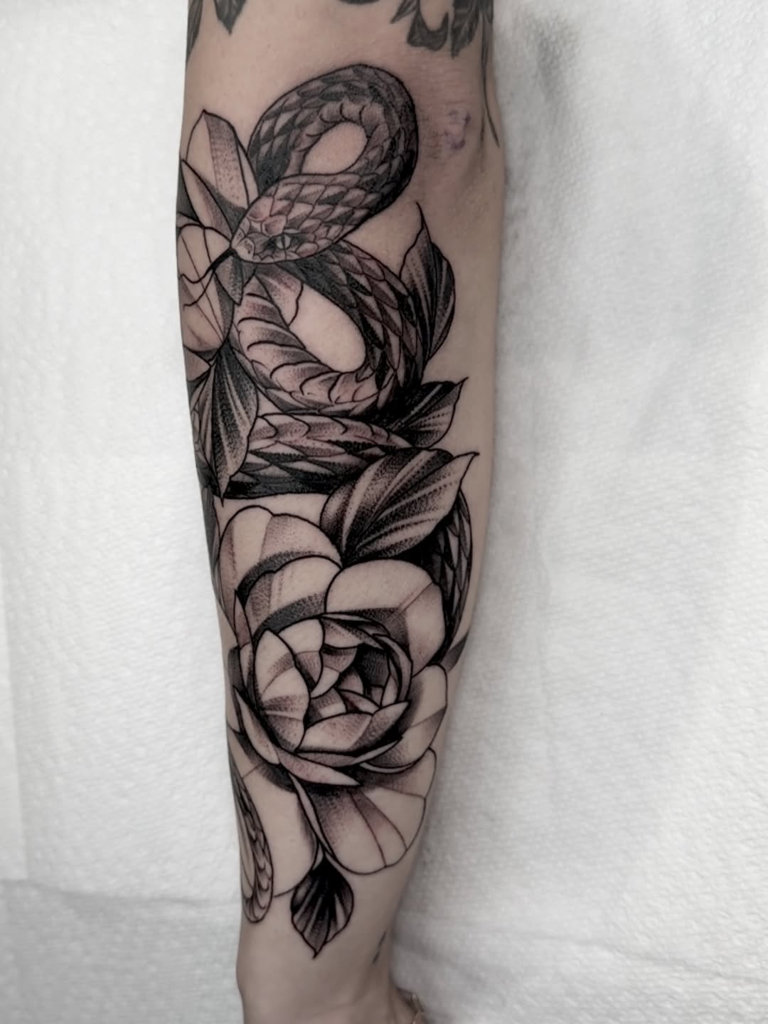 Tattoo by @mattoo33 โ black_and_grey, realism