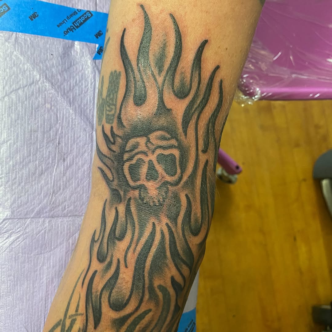Tattoo by @brucevtattoo — black_and_grey, new_school