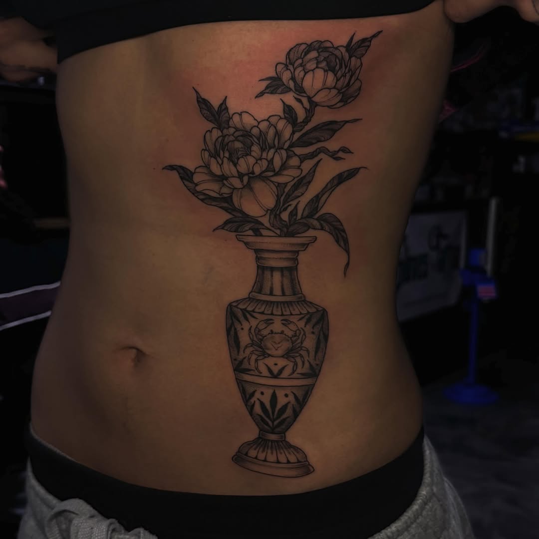 Tattoo by @syddix_art โ black_and_grey, ornamental