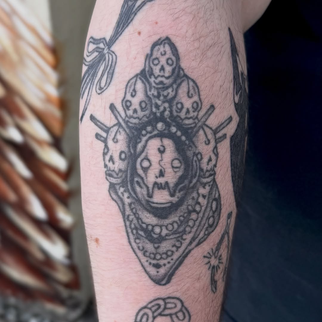 Tattoo by @beelzebubbers — black_and_grey, dark_realism