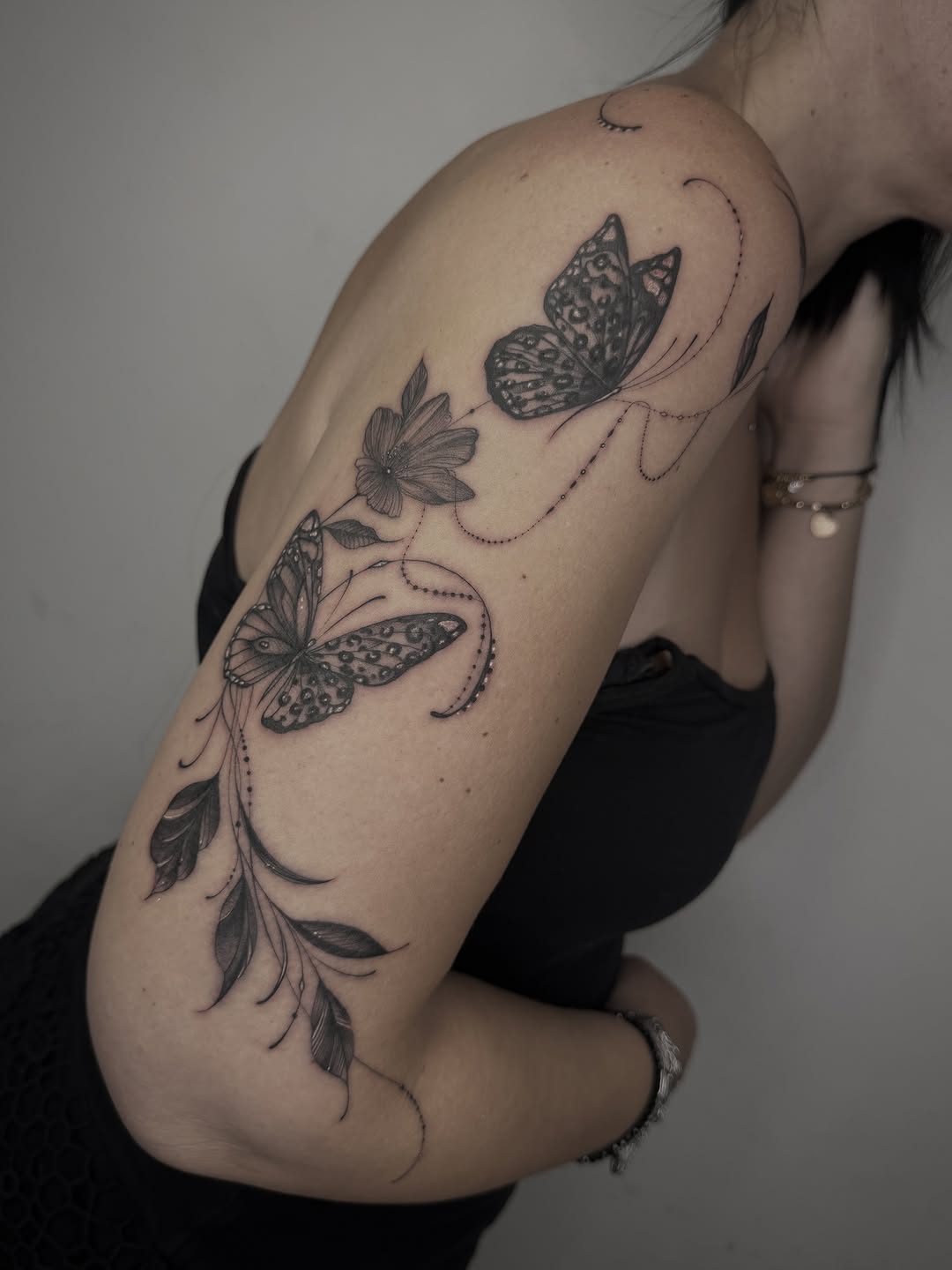 Tattoo by @ermetica_tattoo — fine_line, black_and_grey
