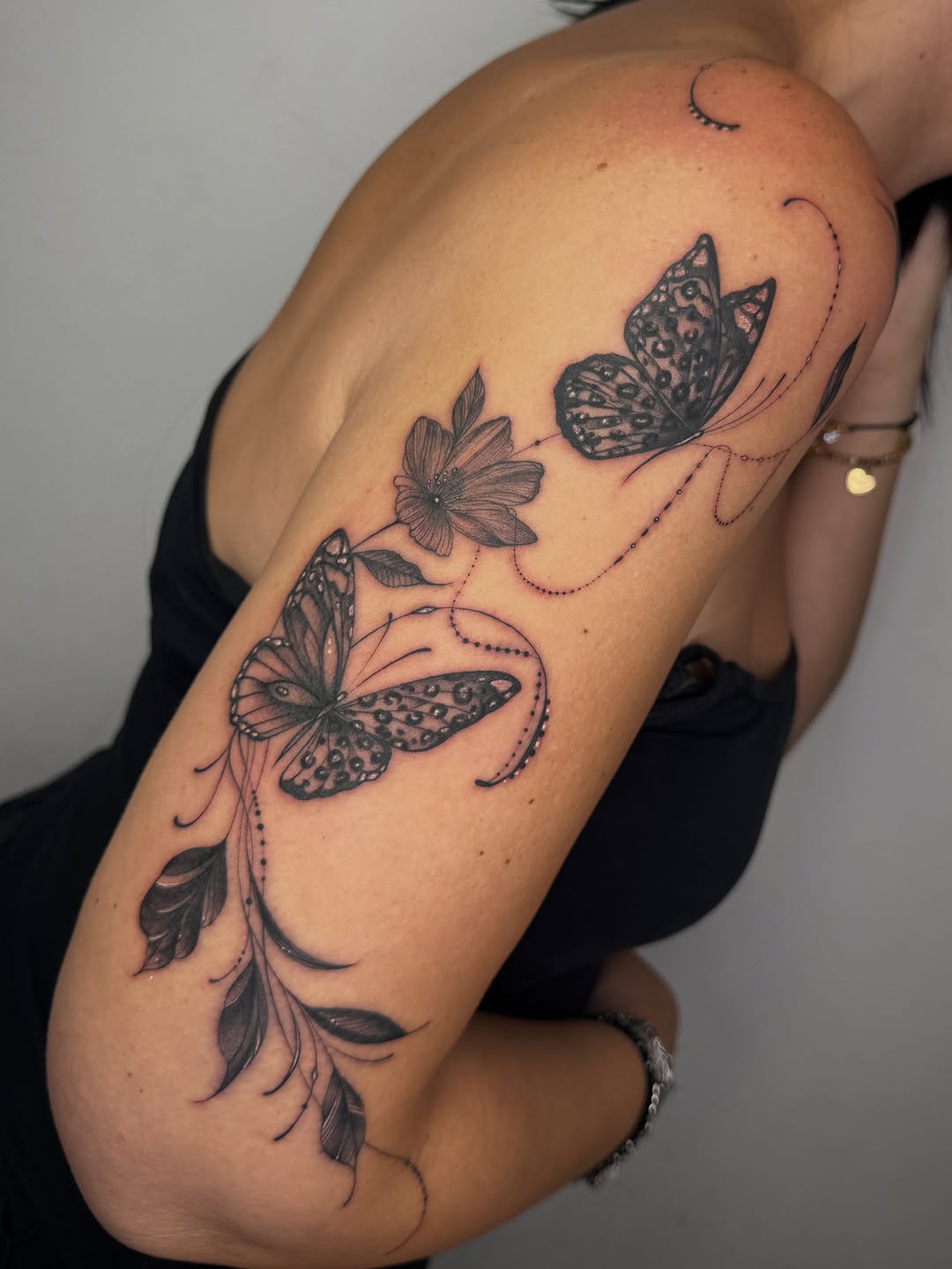 Tattoo by @ermetica_tattoo — fine_line, black_and_grey