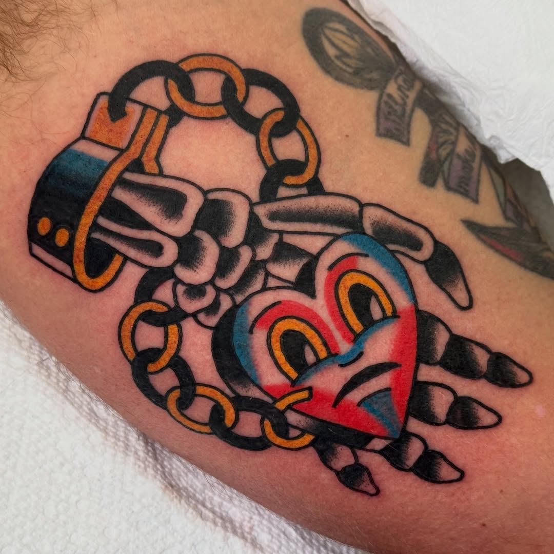 Tattoo by @rats_tattoo โ american_traditional