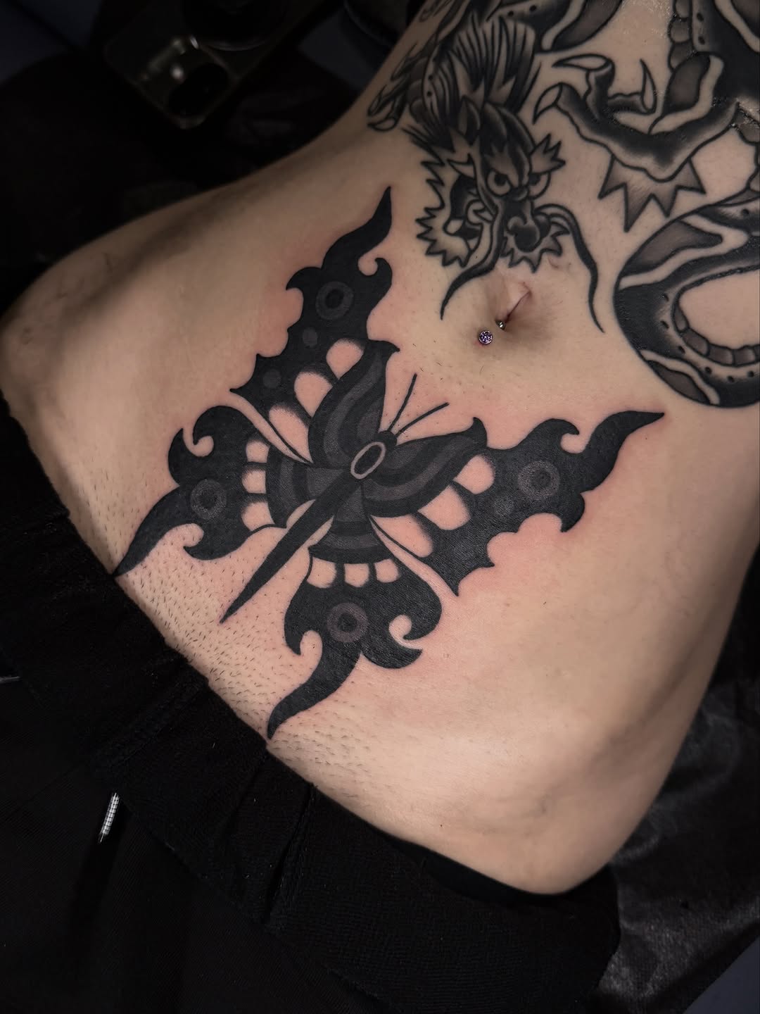 Tattoo by @lilygtattoo β blackwork