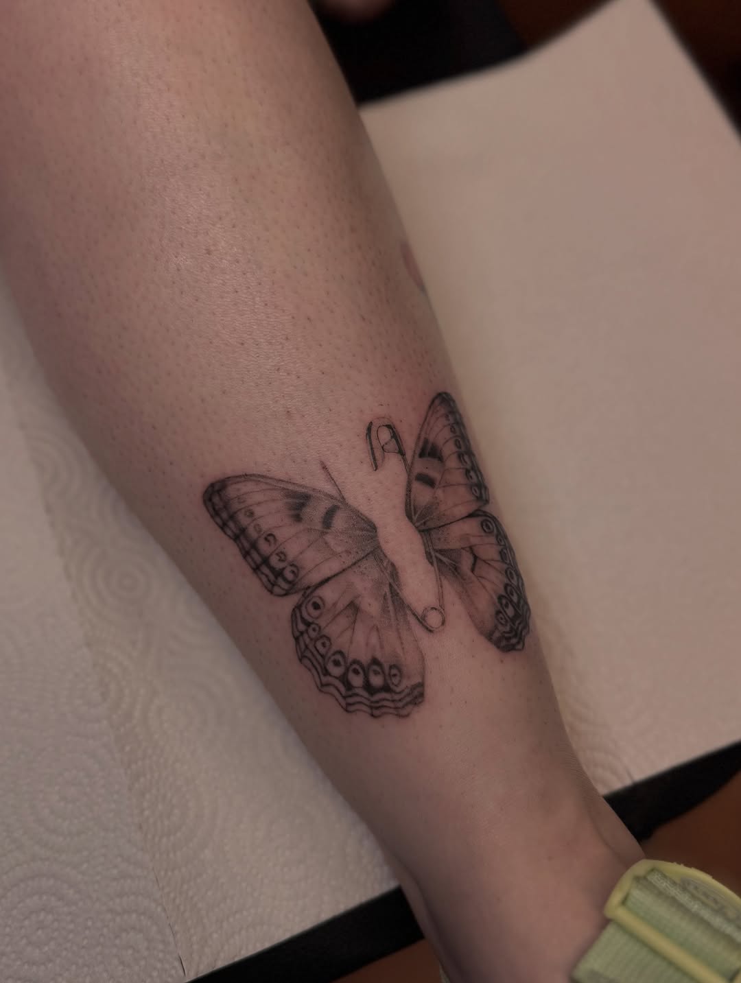 Tattoo by @annaainkk — realism, black_and_grey