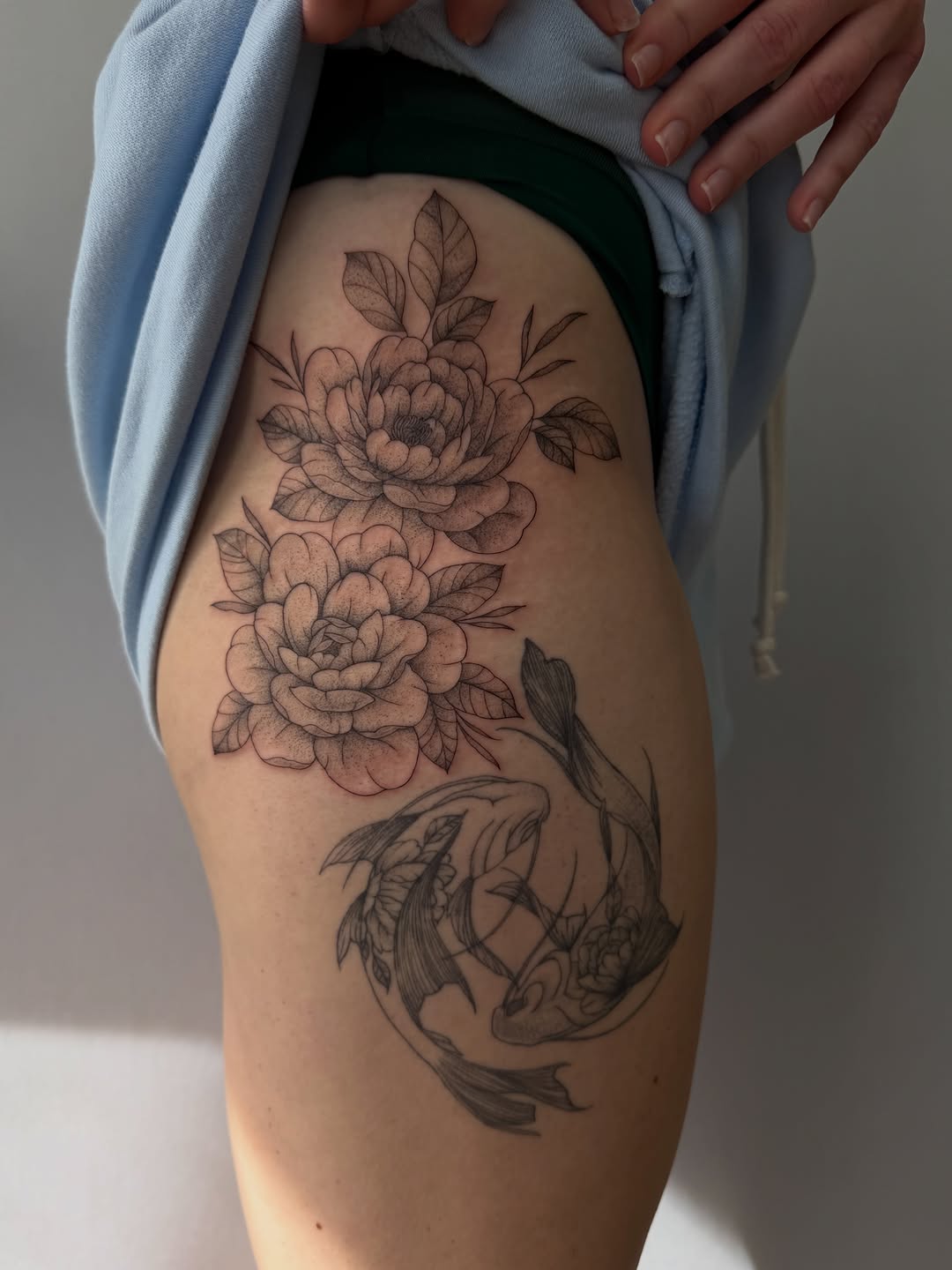 Tattoo by @heneseetattoo — fine_line, black_and_grey