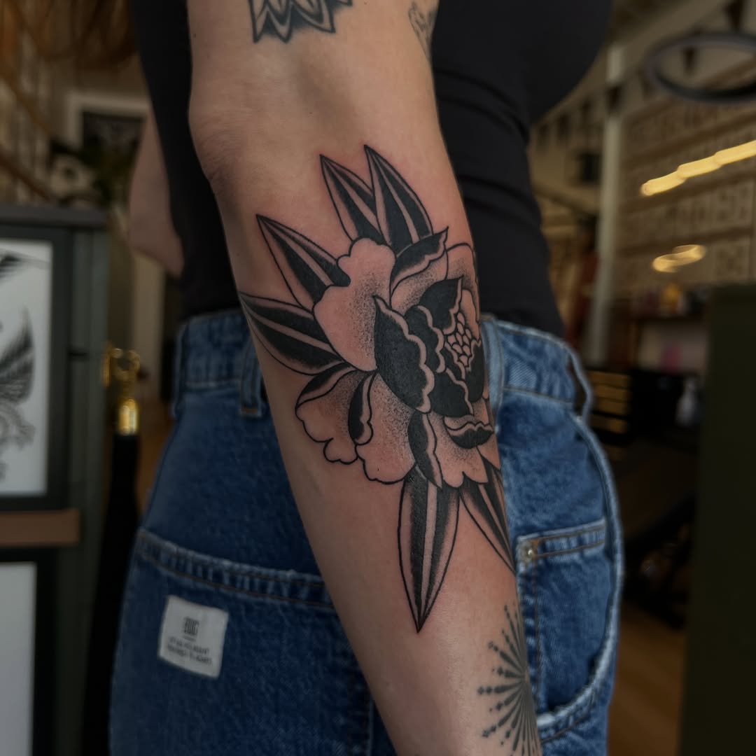 Tattoo by @syrenbier — american_traditional, black_and_grey