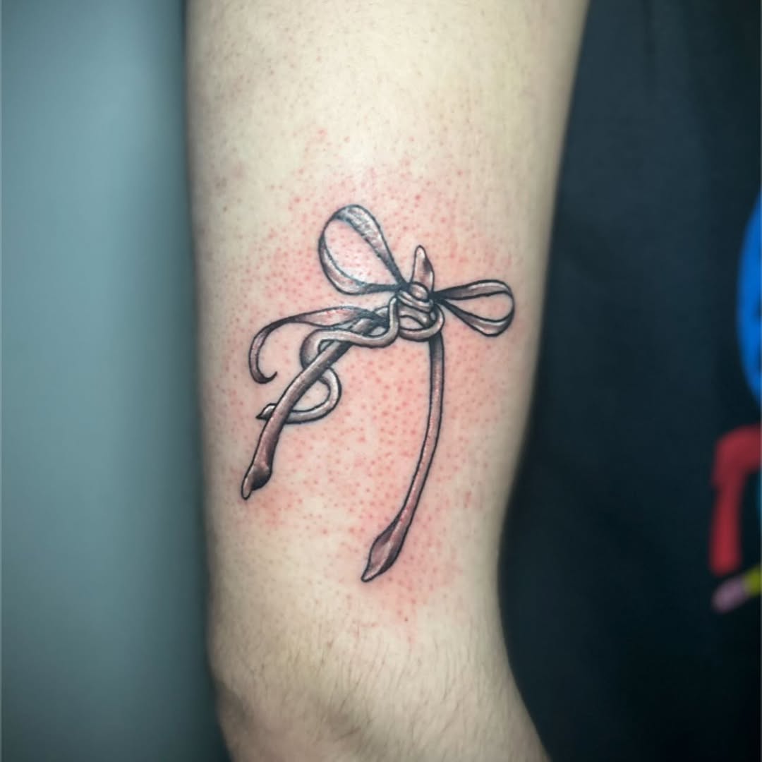 Tattoo by @amry.tattoos โ fine_line, black_and_grey
