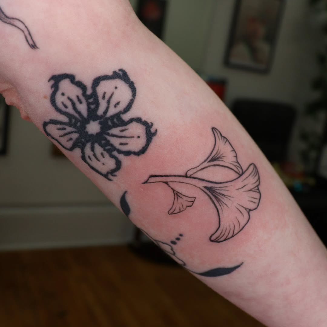 Tattoo by @lipchaktattoo โ fine_line, black_and_grey