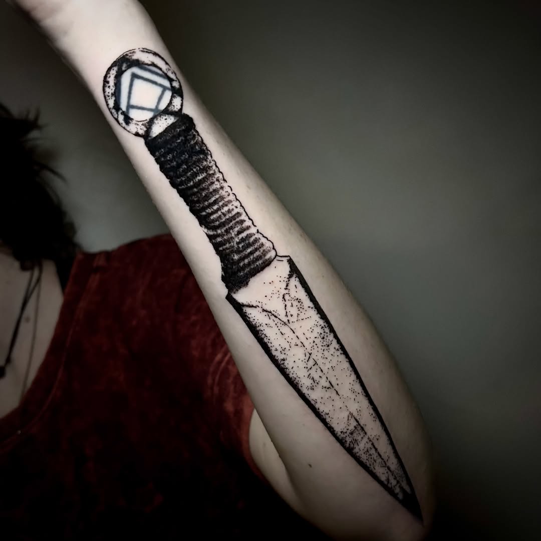 Tattoo by @unknownliquids — black_and_grey, dotwork