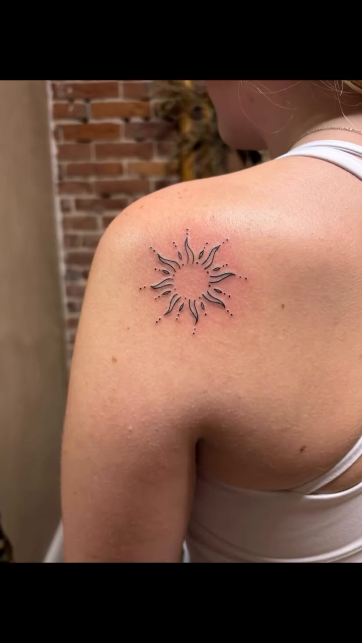 Tattoo by @lili_mistica — fine_line