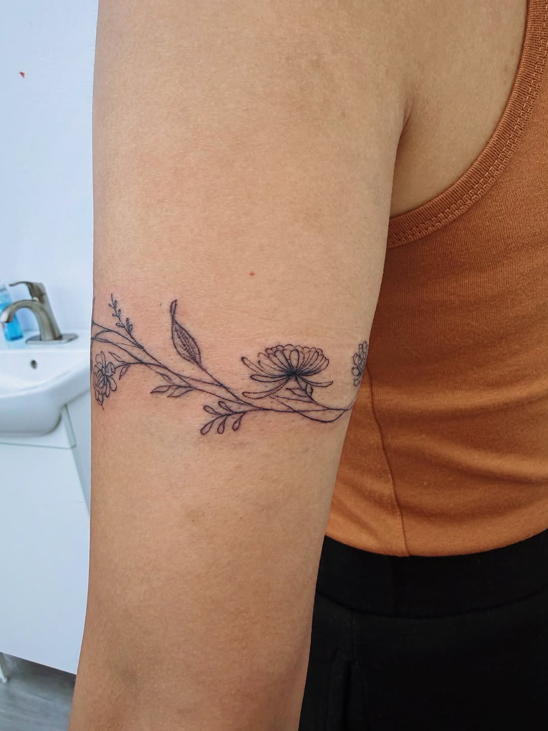 Tattoo by @real_street_tattoos — fine_line, minimalist