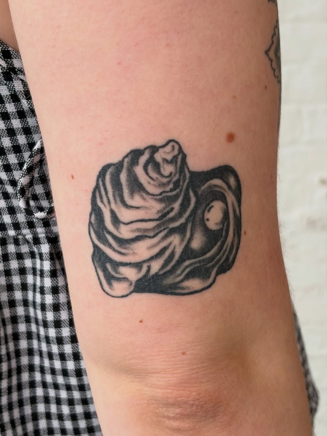 Tattoo by @dreamychristatts — black_and_grey, realism