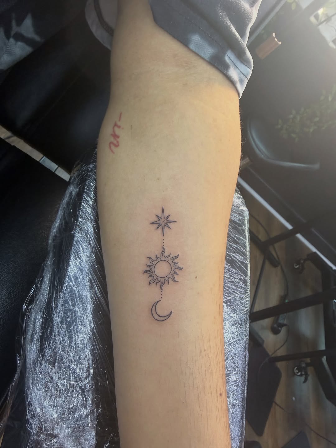 Tattoo by @sarai.inks — fine_line, minimalist