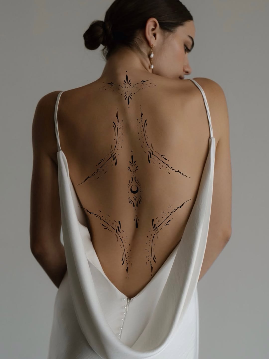 Tattoo by @olyamur.tatts — ornamental, fine_line