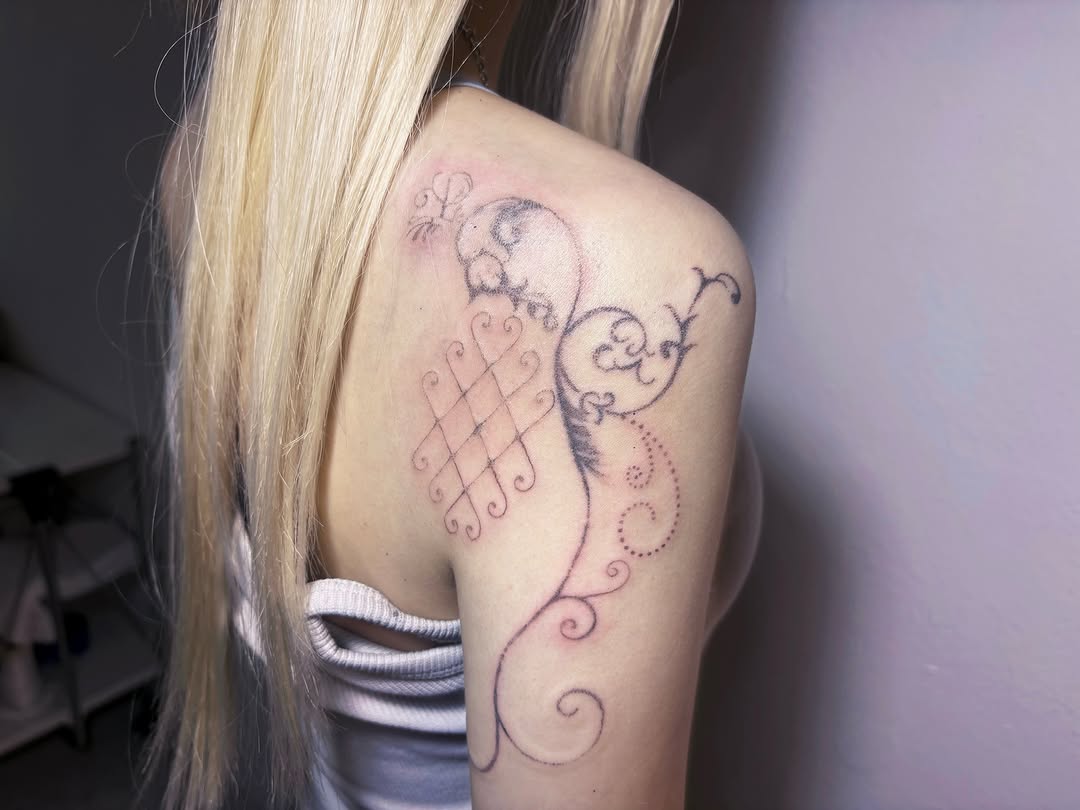 Tattoo by @heobi.tattoo.diary — fine_line, ornamental