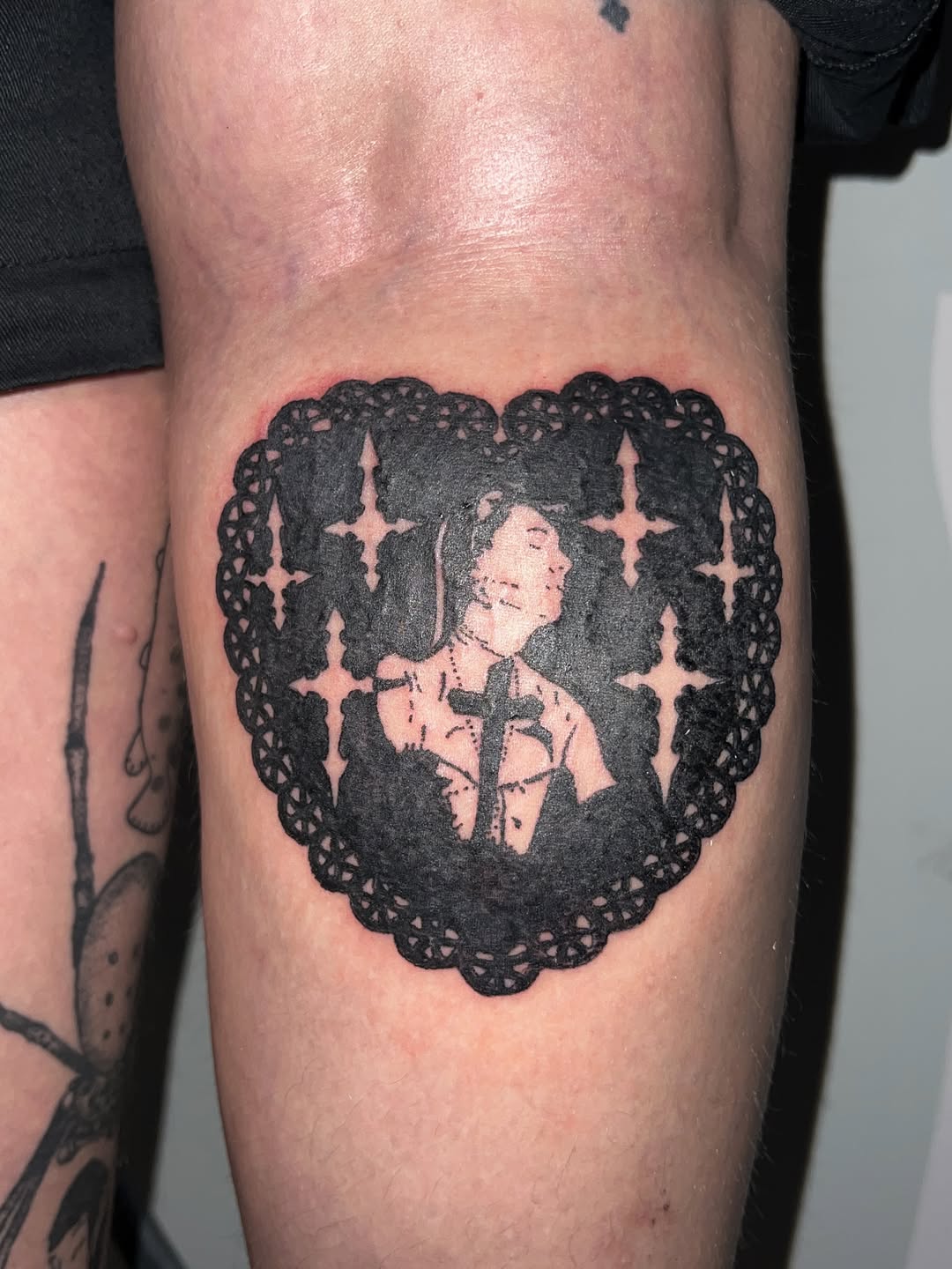 Tattoo by @666umbra.ttt — black_and_grey, fine_line