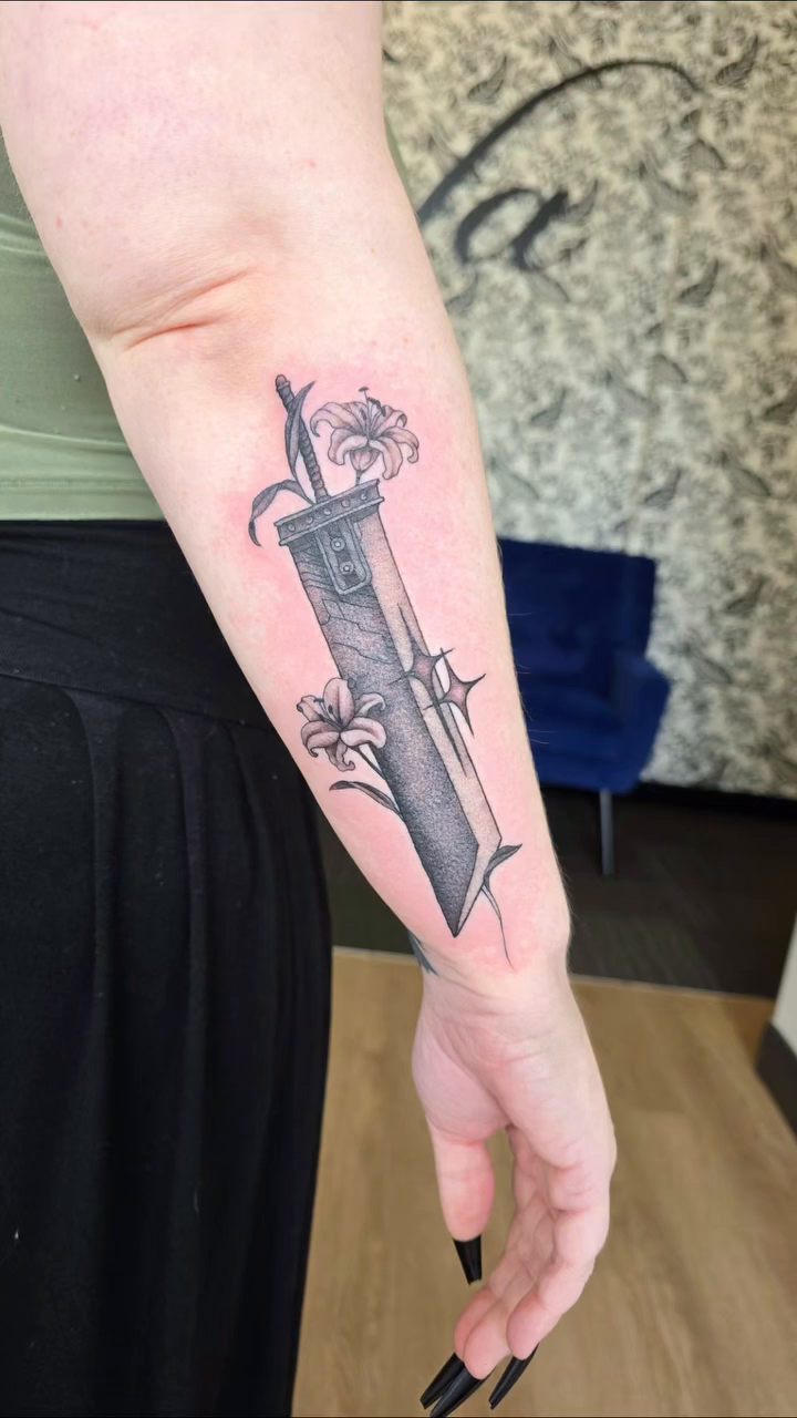 Tattoo by @emilylouisetattoos — realism, black_and_grey