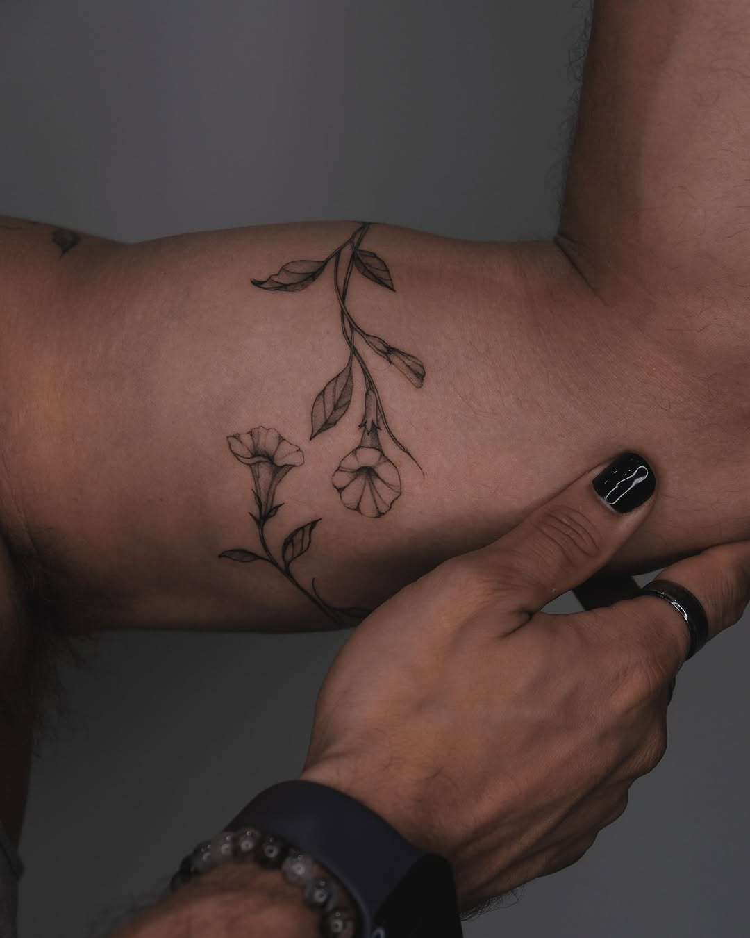 Tattoo by @ezzeink — fine_line, black_and_grey