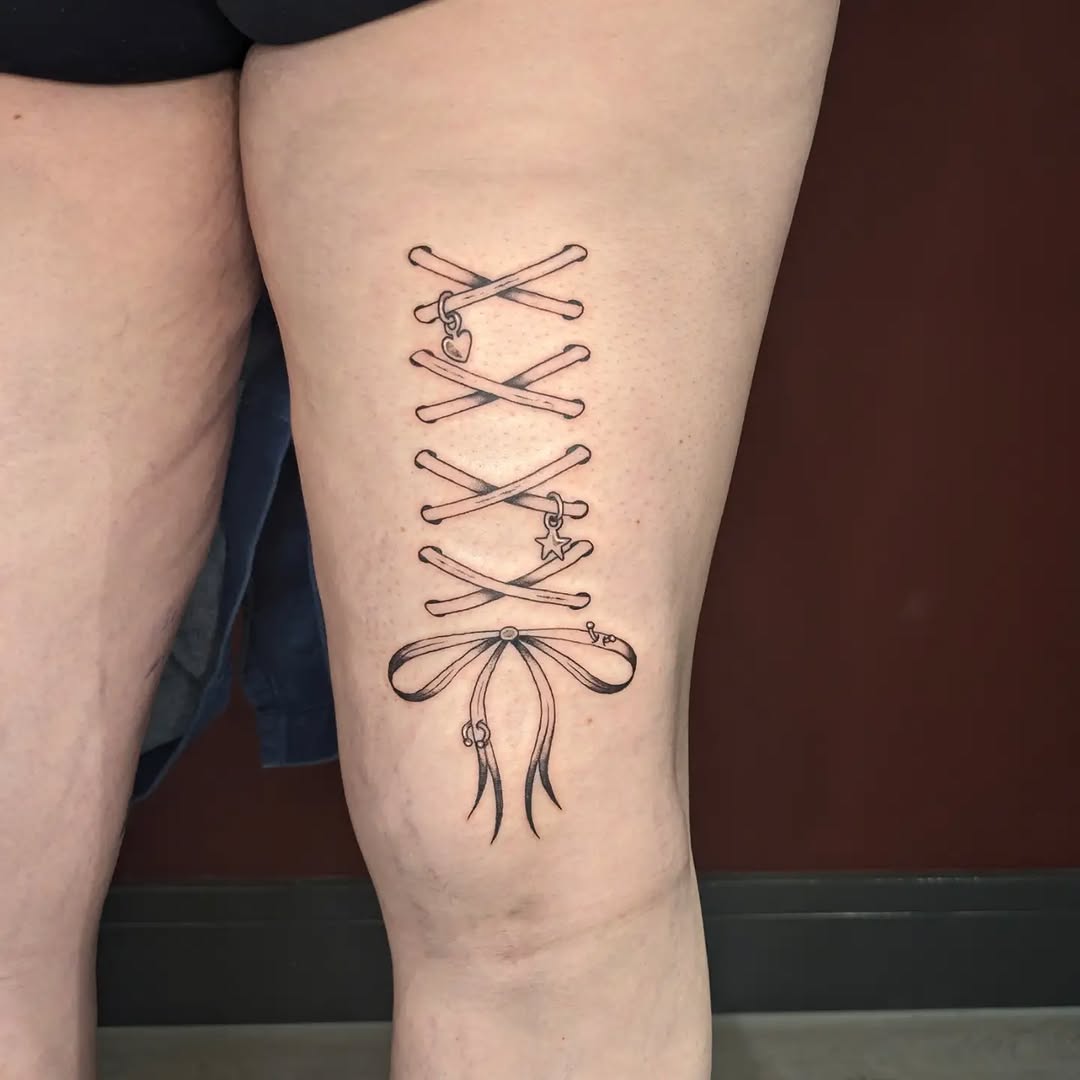 Tattoo by @elstattoos — fine_line, ornamental