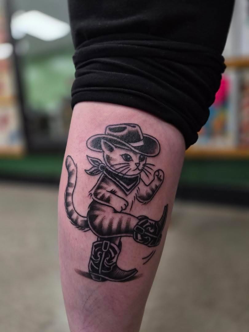 Tattoo by @fantasytattooco — american_traditional
