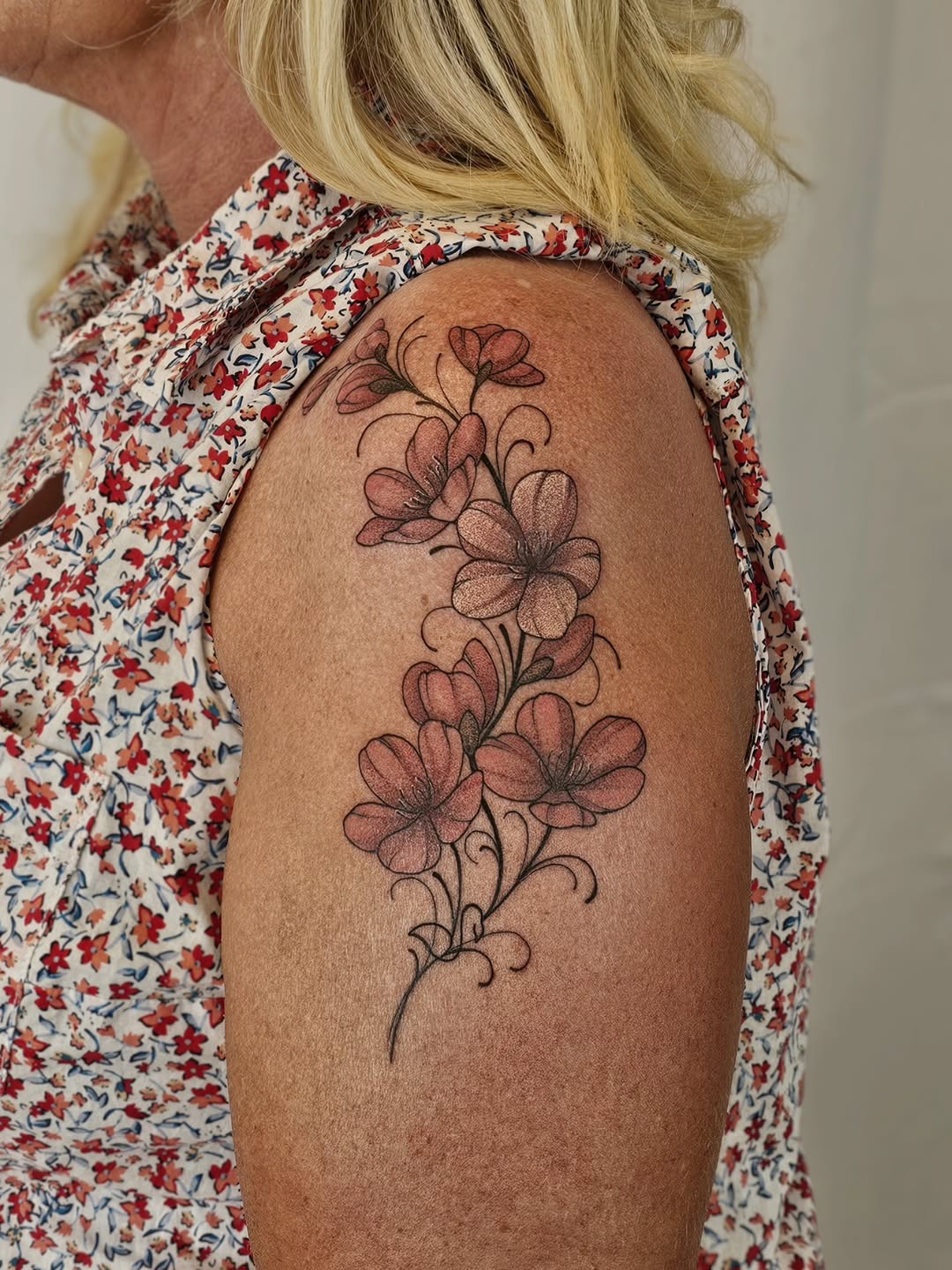 Tattoo by @tattoosbykylie โ fine_line, black_and_grey