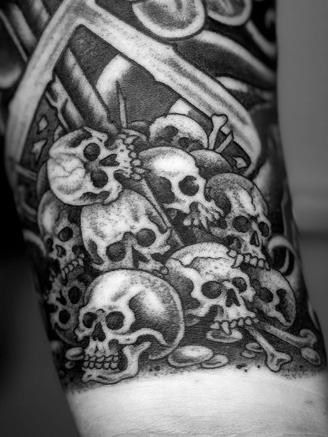 Tattoo by @benkarnofsky โ black_and_grey, realism