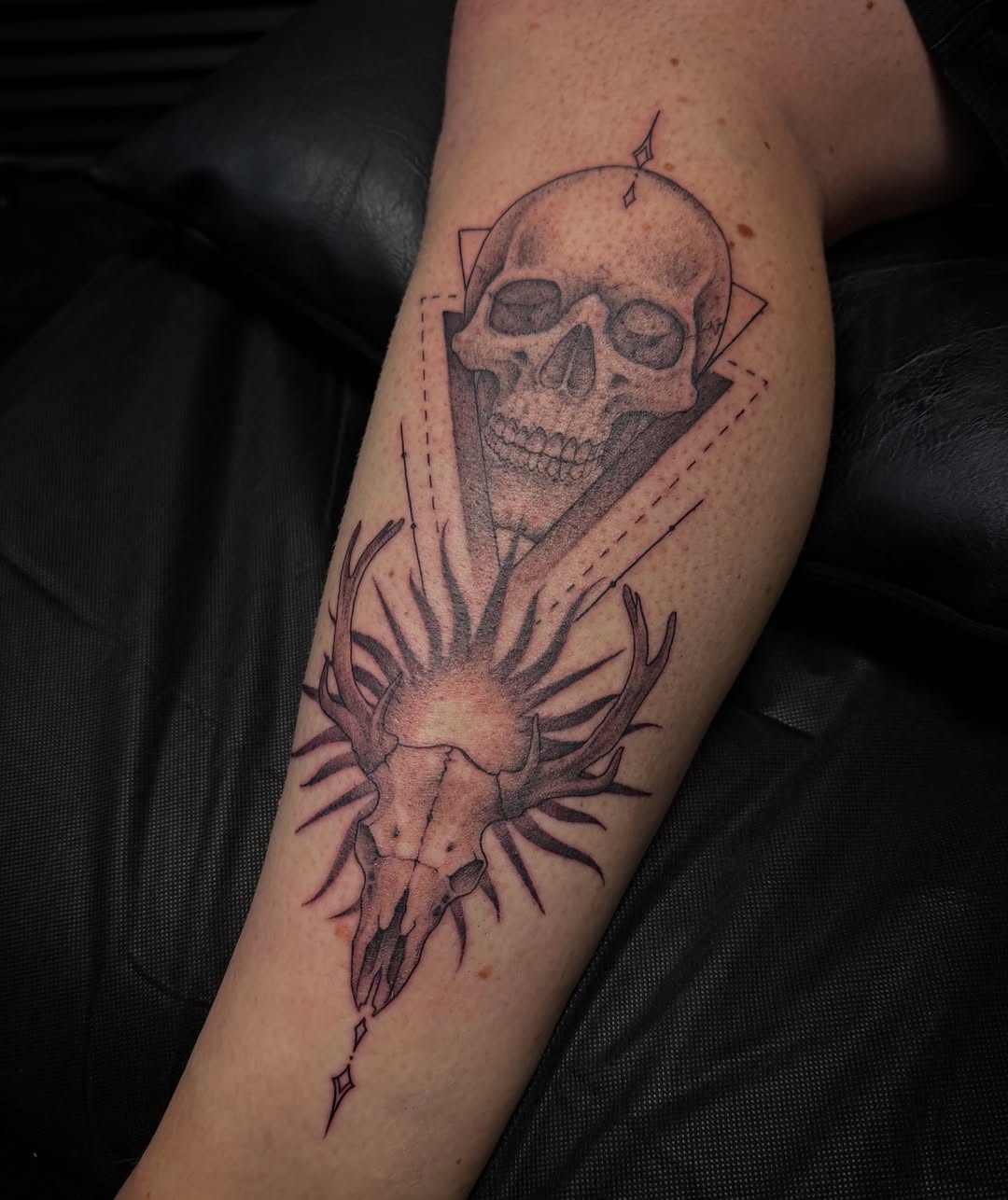 Tattoo by @rikkybobbytattoo โ black_and_grey, geometric