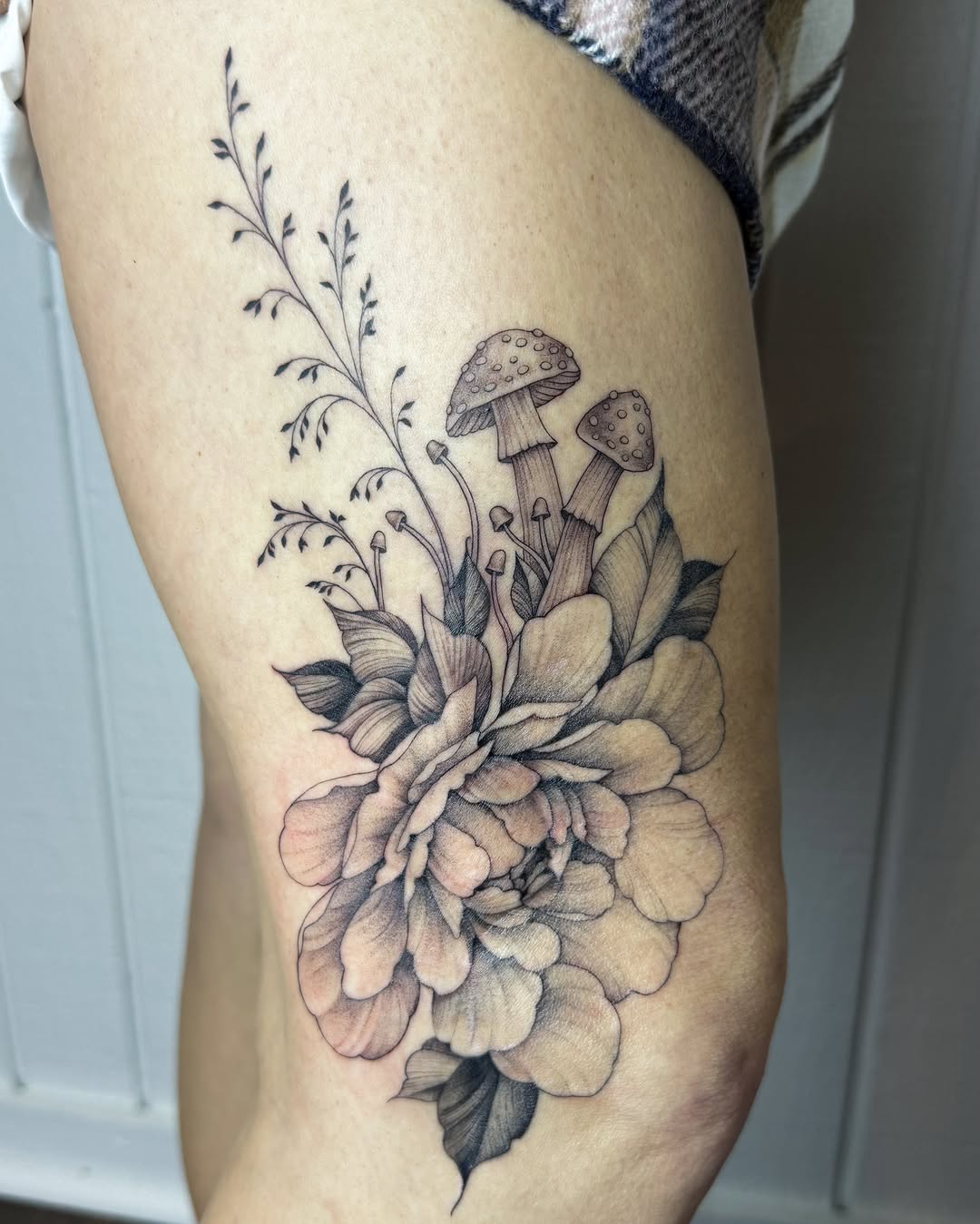 Tattoo by @raeanne.ink β black_and_grey, realism