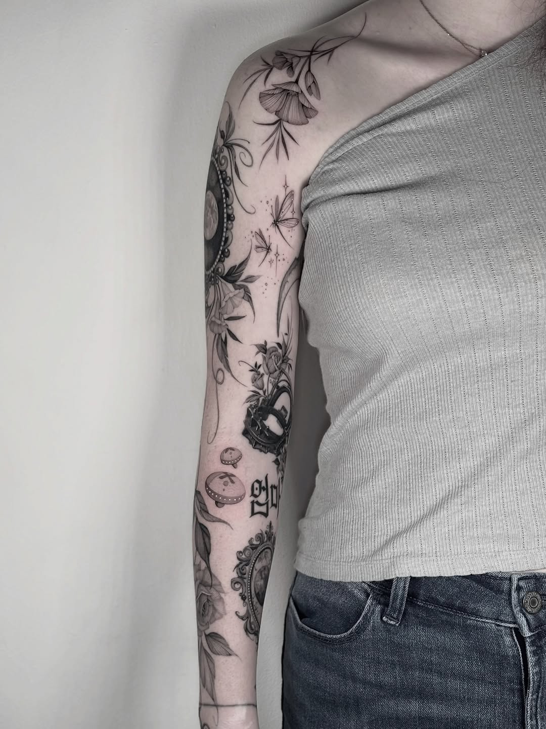 Tattoo by @brittnaami — fine_line, black_and_grey