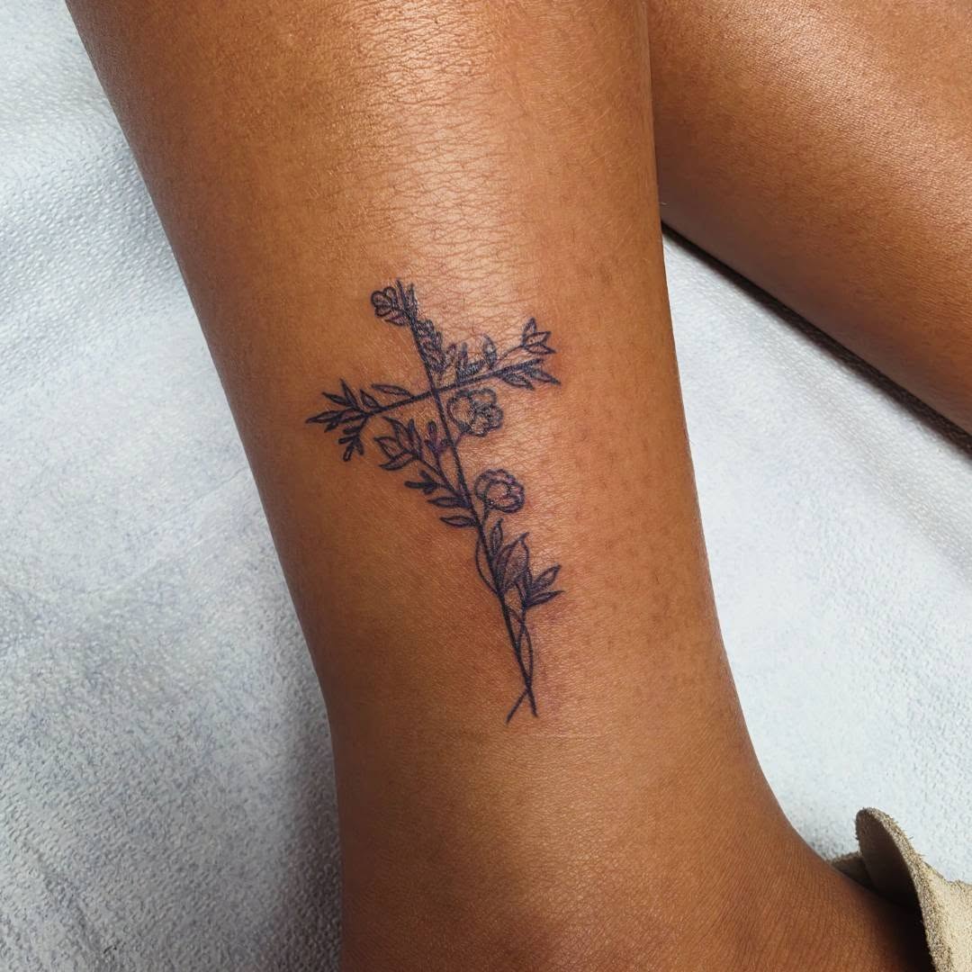 Tattoo by @colleen_does_tattoos — fine_line