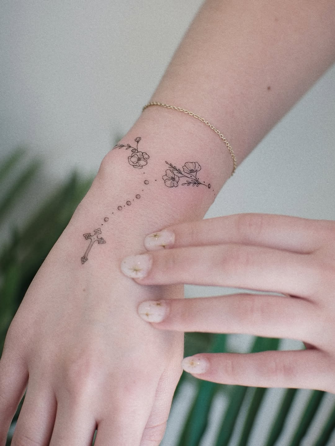Tattoo by @inkedbyginn — fine_line, minimalist