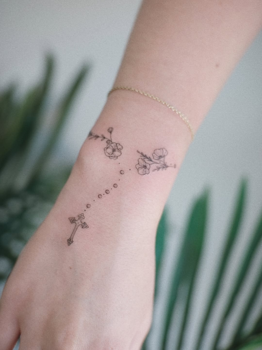 Tattoo by @inkedbyginn — fine_line, minimalist