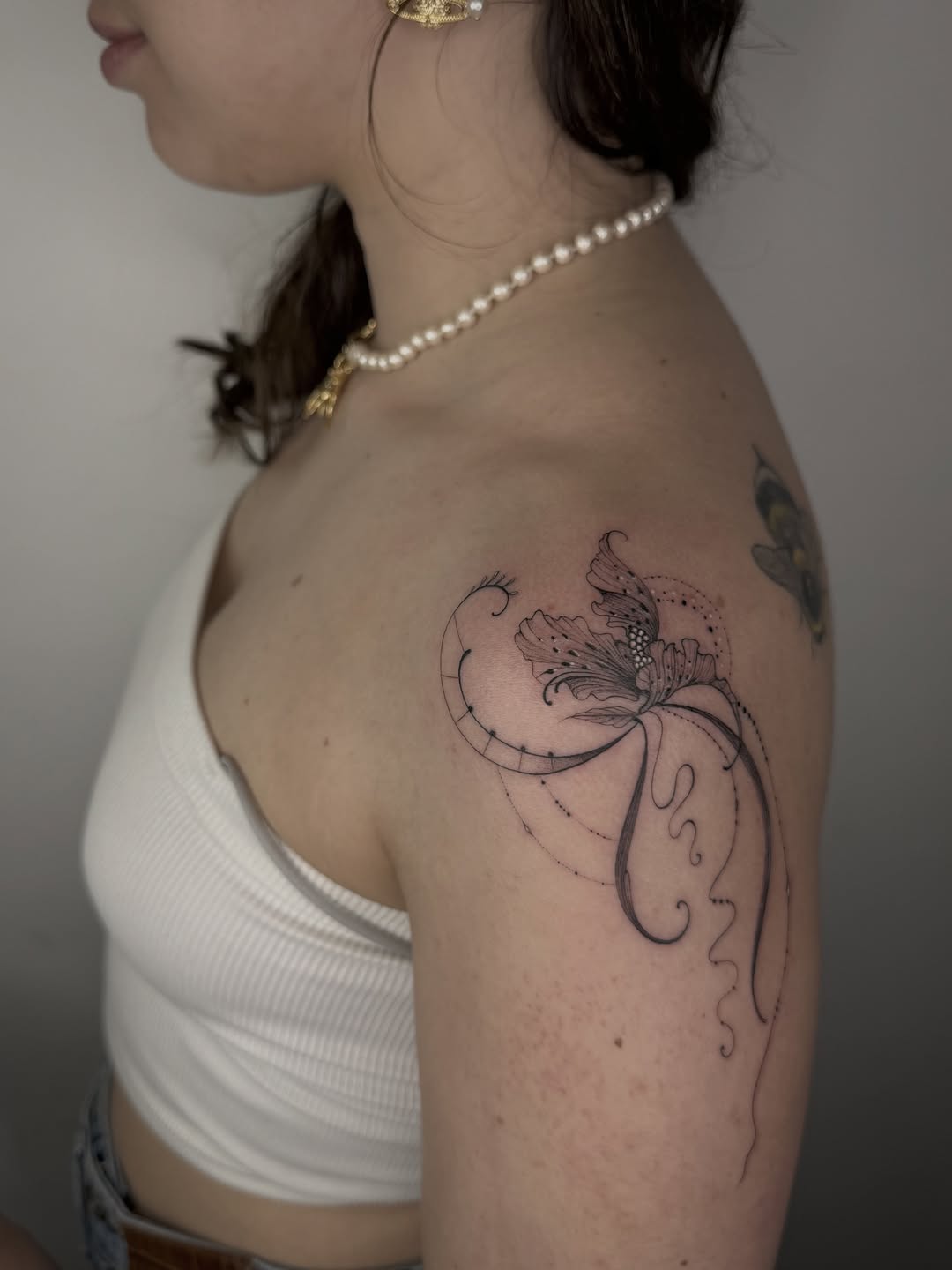 Tattoo by @ermetica_tattoo — fine_line, ornamental