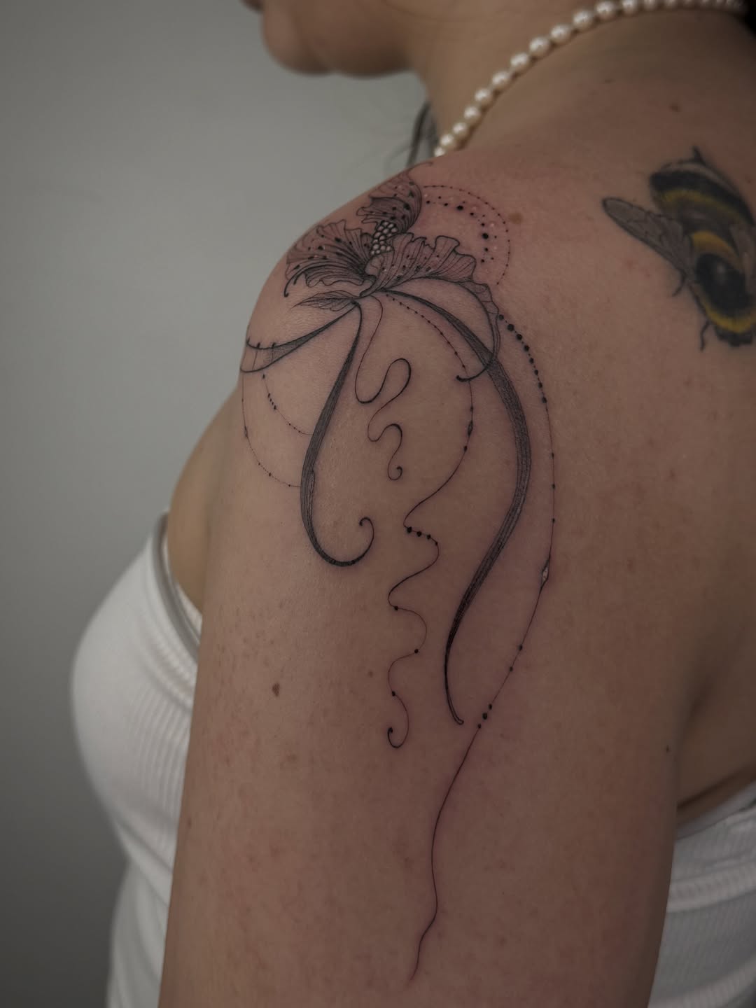 Tattoo by @ermetica_tattoo — fine_line, dotwork