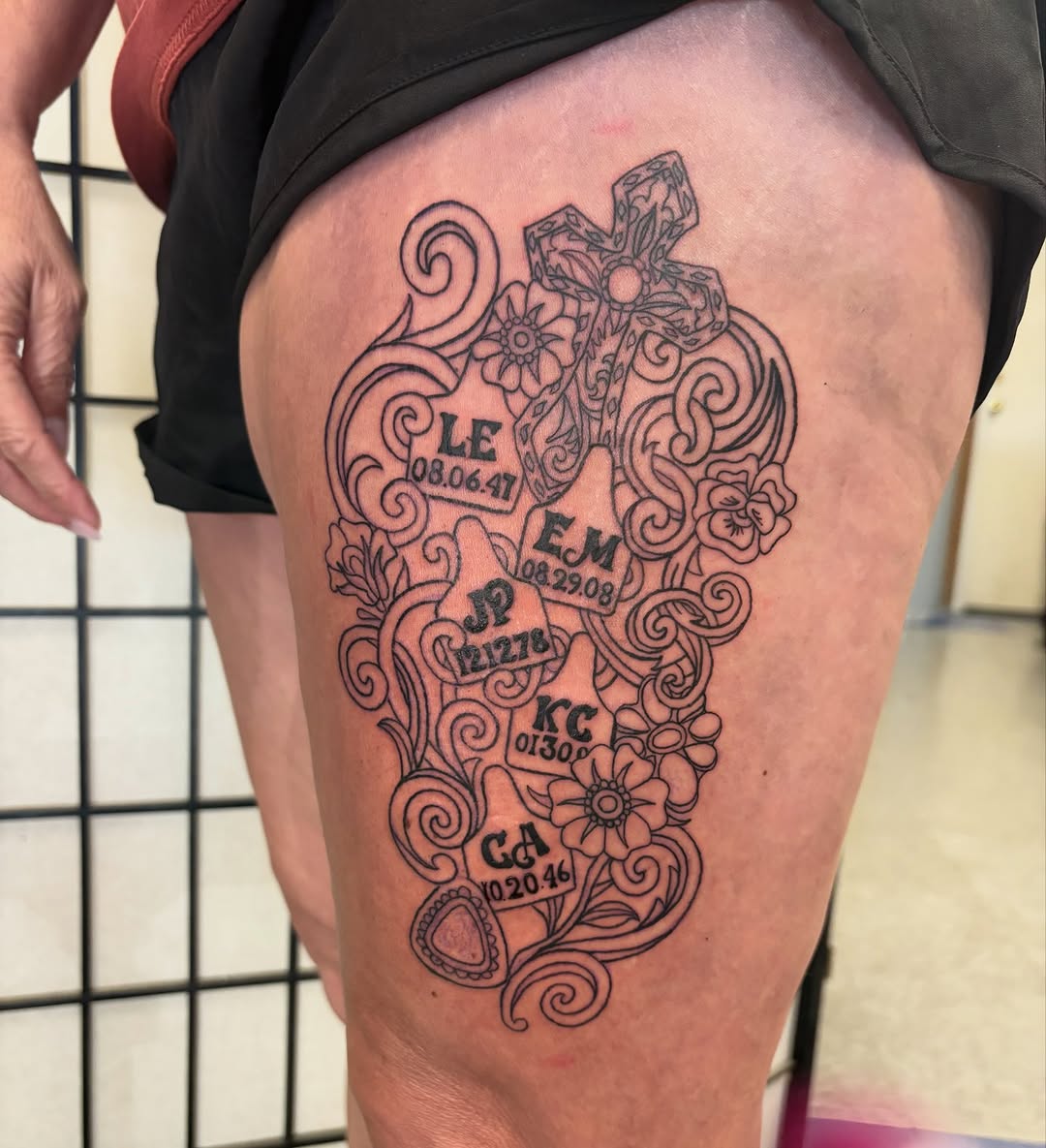 Tattoo by @lea.tattz β lettering_script, ornamental