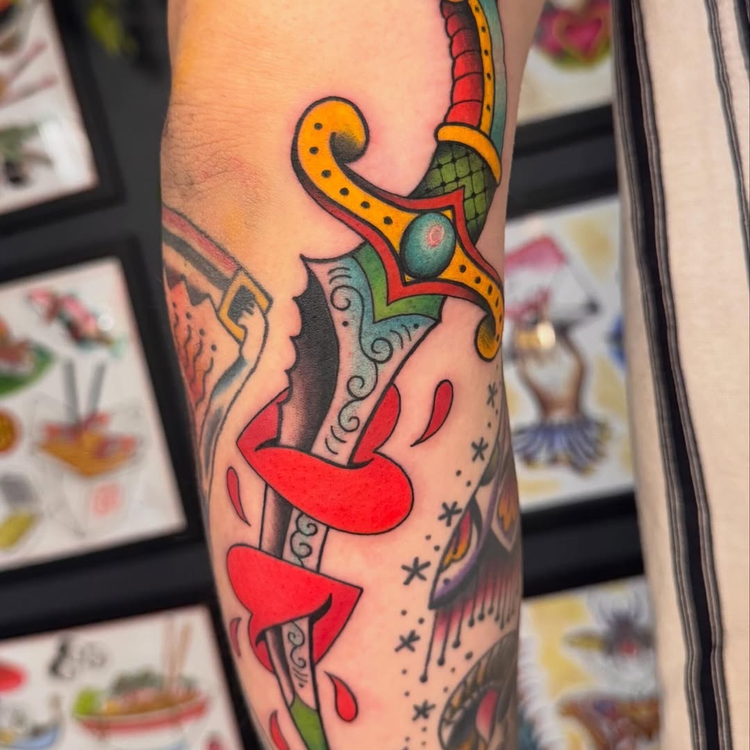 Tattoo by @bellalouisetattoo โ american_traditional