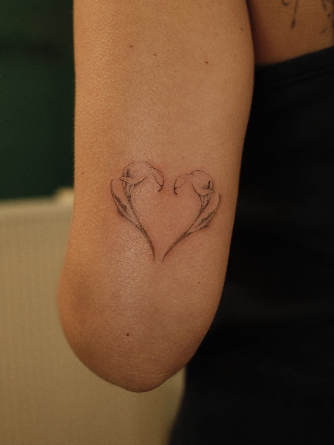Tattoo by @whoisvtatts — fine_line