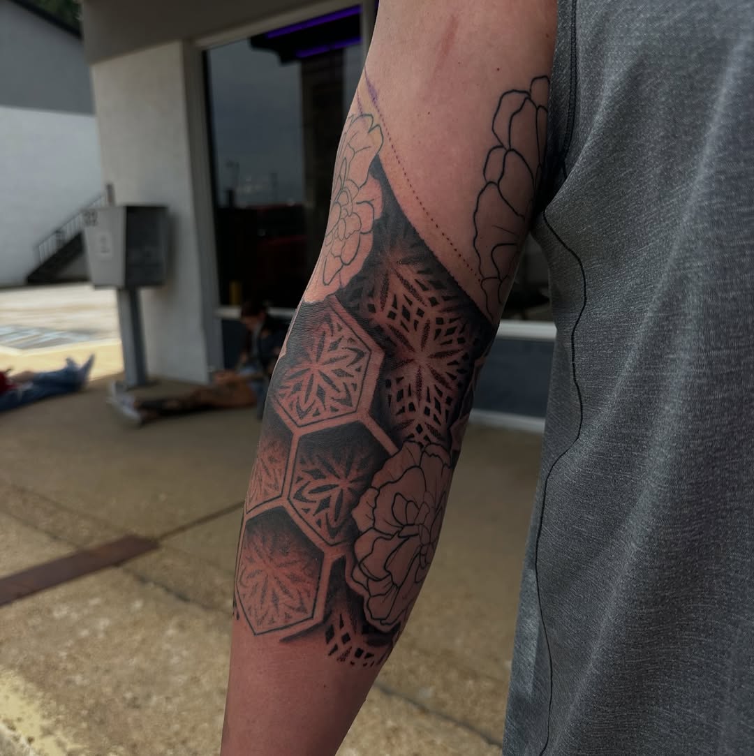 Tattoo by @_tfrow — geometric, ornamental
