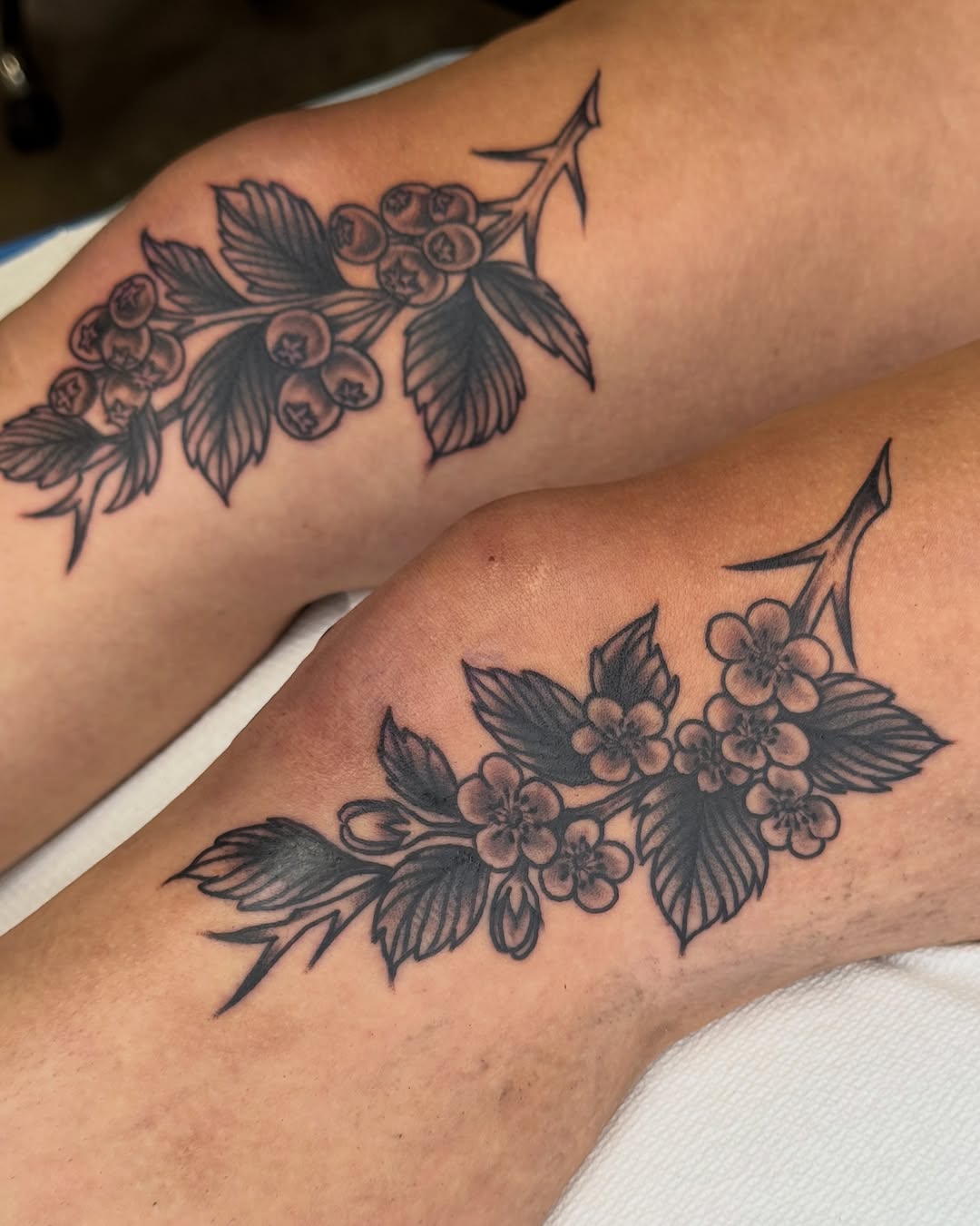 Tattoo by @bregrovertattoo โ black_and_grey, fine_line