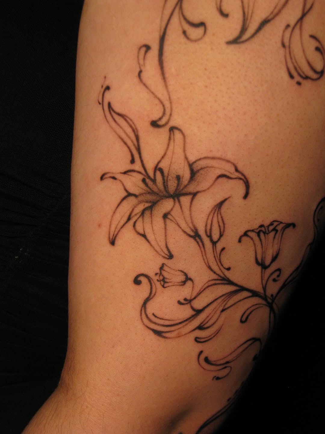Tattoo by @myjinju.tattoo — fine_line, black_and_grey