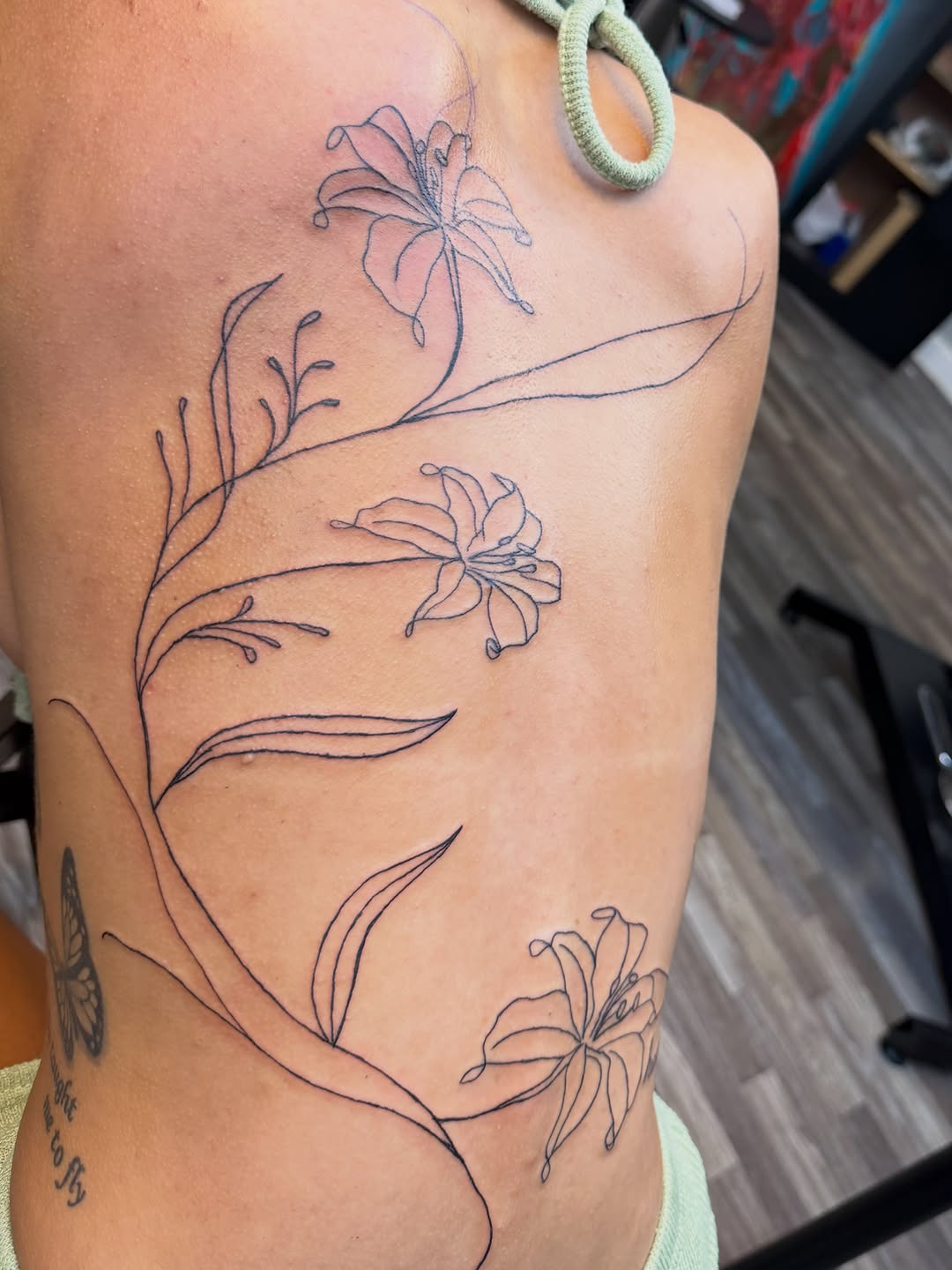 Tattoo by @xandreadavis — fine_line